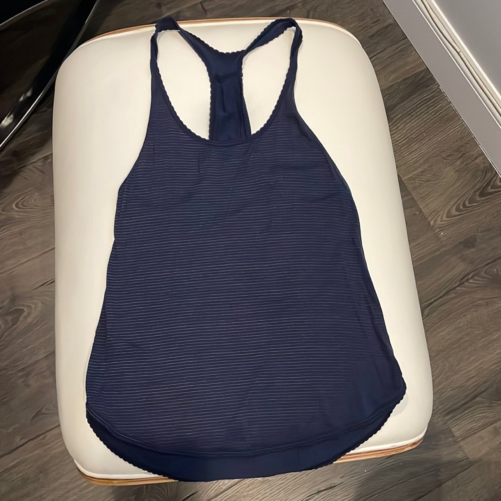 Lululemon 105 F Singlet*Silver Sz 2 Inkwell EUC WORN ONCE Retails for $52